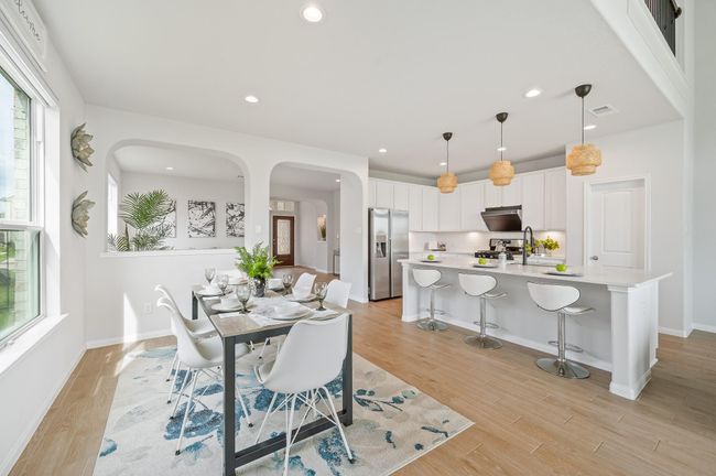 Breakfast Room and Breakfast Bar Island | Image 12