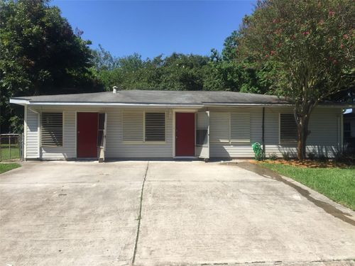 3022 Tarpey Ave, Texas City, TX, 77590-6828 | Card Image