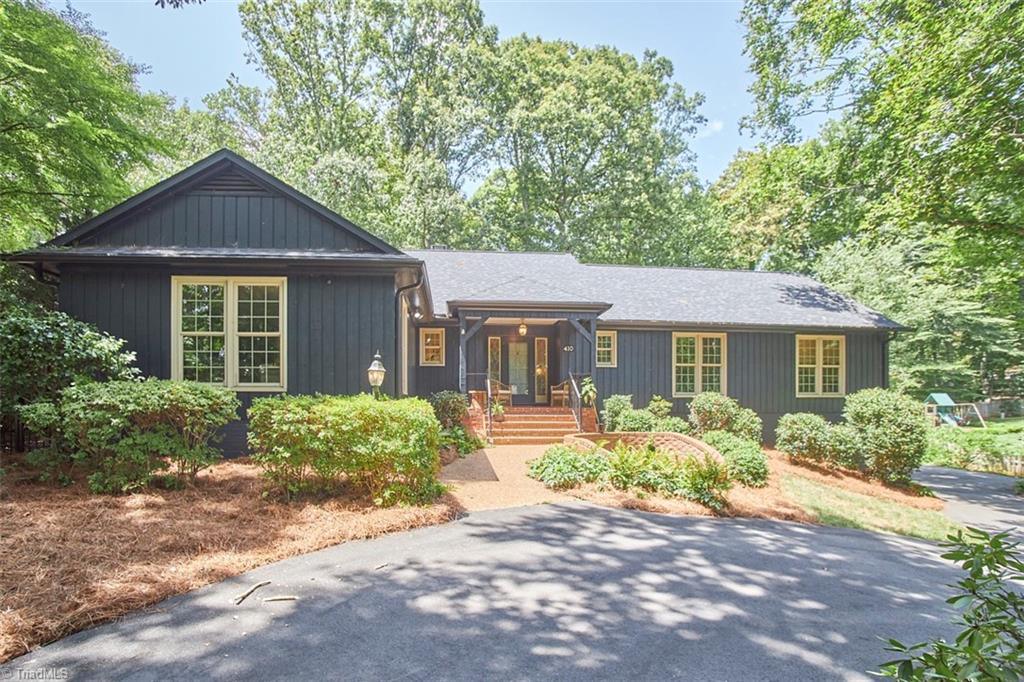 Gloucestershire Rd, Winston Salem, NC 27104