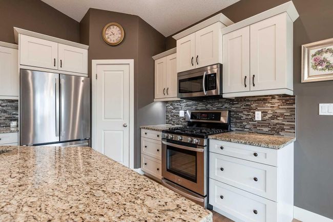 92 Somerset Road Se, Home with 5 bedrooms, 3 bathrooms and 5 parking in Medicine Hat AB | Image 14