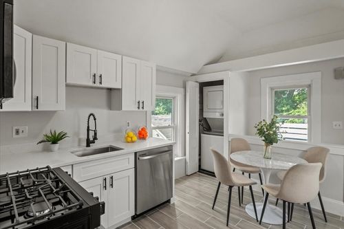 2-135 Cottage St, Norwood, MA, 02062-2135 | Card Image