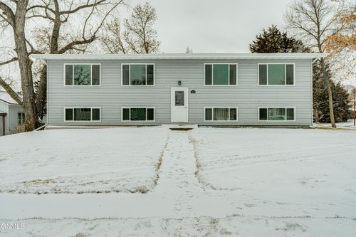 218 Lakota Ave, Center, ND, 58530-3106 | Card Image