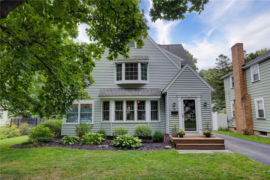 Stonehenge Rd, Rochester, NY 14609