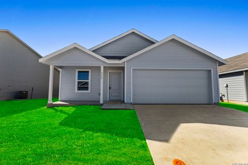 111 Ellendale Pl, Fredericksburg, TX, 78624-2680 | Card Image