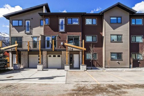 114-1330 1st Avenue, Canmore, AB, T1W1M4 | Card Image