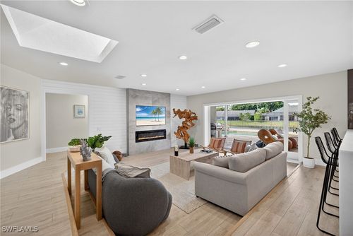 8-2341 Mayfield Ct, NAPLES, FL, 34105-2534 | Card Image