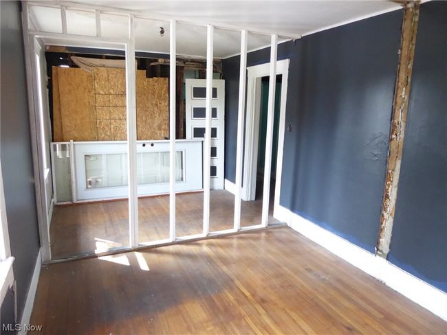 Up unit rear - needs reno | Image 9
