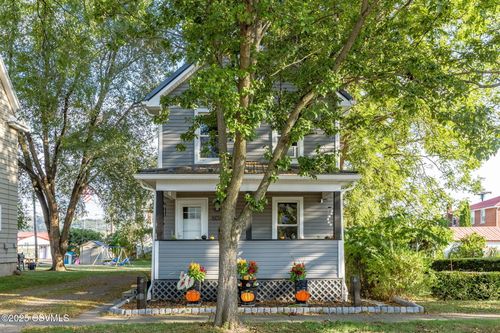 606 W 3rd St, Bloomsburg, PA, 17815-1506 | Card Image