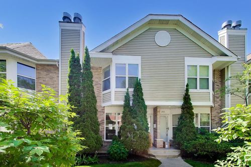 3363 Church St, Evanston, IL, 60203-1722 | Card Image