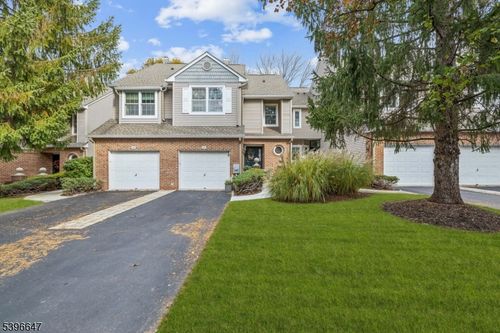 26 Kent Dr, Roseland, NJ, 07068-3707 | Card Image