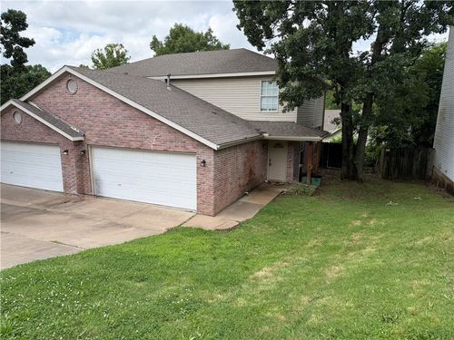 2226 E Cinnamon Way, Fayetteville, AR, 72703-4528 | Card Image