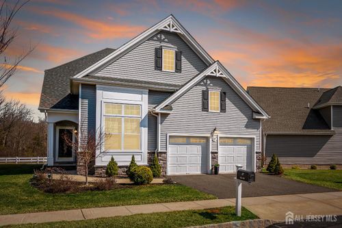 27 Potter Rd, HILLSBOROUGH, NJ, 08844-4576 | Card Image