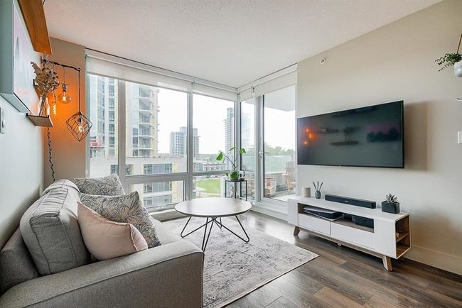 680 Seylynn Crescent, Condo with 2 bedrooms, 0 bathrooms and null parking in North Vancouver BC | Image 5
