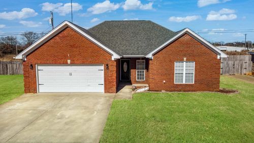 306 Meredith Dr, Muscle Shoals, AL, 35661-1465 | Card Image