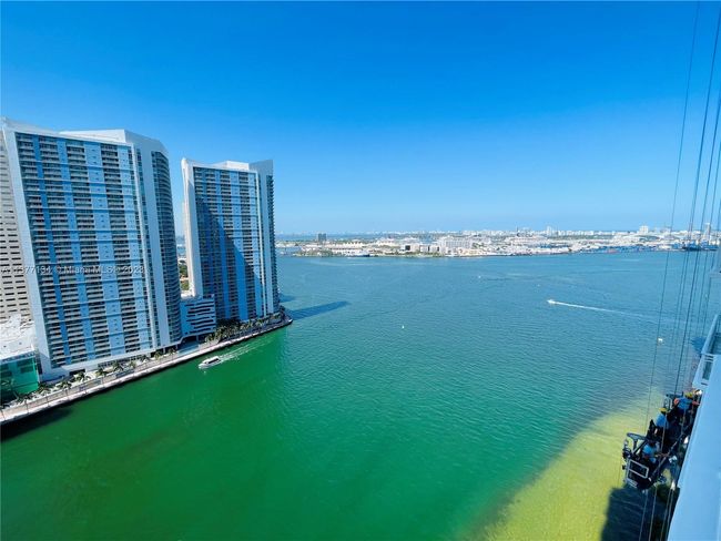 APT-2201 - 900 Brickell Key Blvd, Condo with 3 bedrooms, 4 bathrooms and null parking in Miami FL | Image 25