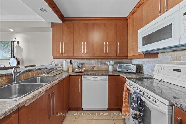 908 - 158A Mcarthur Ave, Condo with 1 bedrooms, 1 bathrooms and null parking in Vanier ON | Image 5