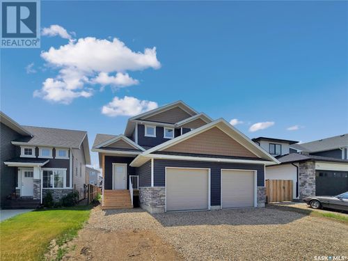 1352 Parr Hill Dr, Martensville, SK, S0K2T1 | Card Image