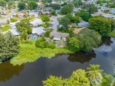 6410 38th Avenue Circle W, House other with 3 bedrooms, 2 bathrooms and null parking in Bradenton FL | Image 3