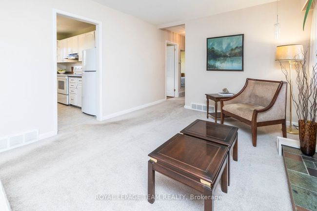 24 Ellery Cres, House other with 3 bedrooms, 2 bathrooms and 4 parking in Nepean ON | Image 20