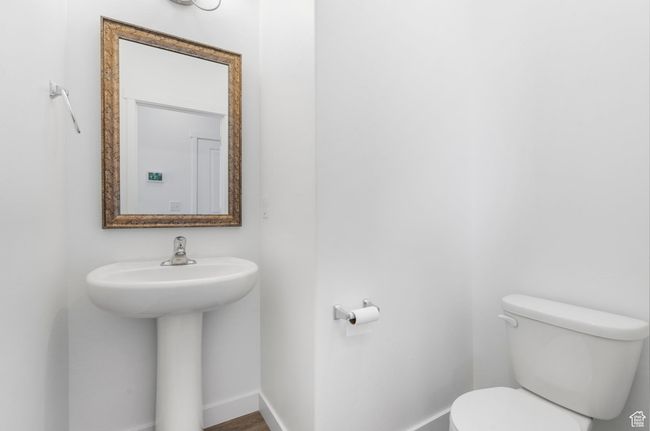 Half bath | Image 10