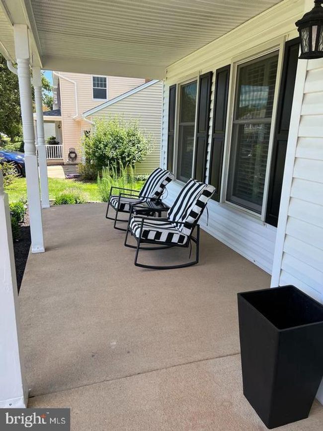 20053 Great Falls Forest Dr, House other with 4 bedrooms, 3 bathrooms and null parking in GREAT FALLS VA | Image 4