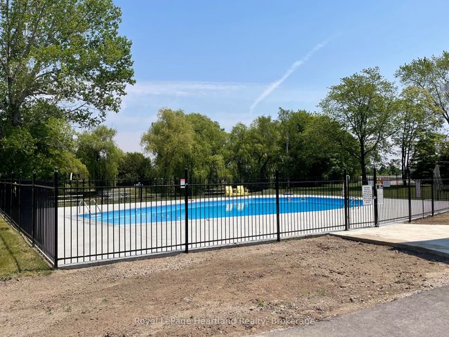 26 Watergate Dr, Home with 3 bedrooms, 1 bathrooms and 2 parking in Goderich ON | Image 29