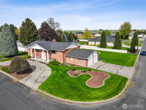 1665 E Fern St, Othello, WA, 99344-1553 | Card Image