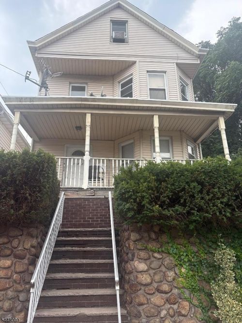 2-193 Union Blvd, Totowa, NJ, 07512-2667 | Card Image
