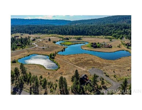 11 Owleclover Ln, McCall, ID, 83638-3307 | Card Image