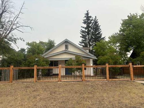 308 Balsam Ave, Jasper, AB, T0E1E0 | Card Image