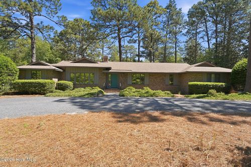 370 Donald Ross Dr, Pinehurst, NC, 28374-8915 | Card Image