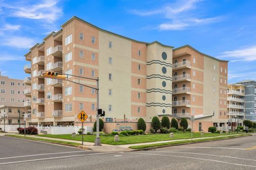 unit-104-7601 Atlantic Ave, Wildwood Crest, NJ, 08260-3772 | Card Image