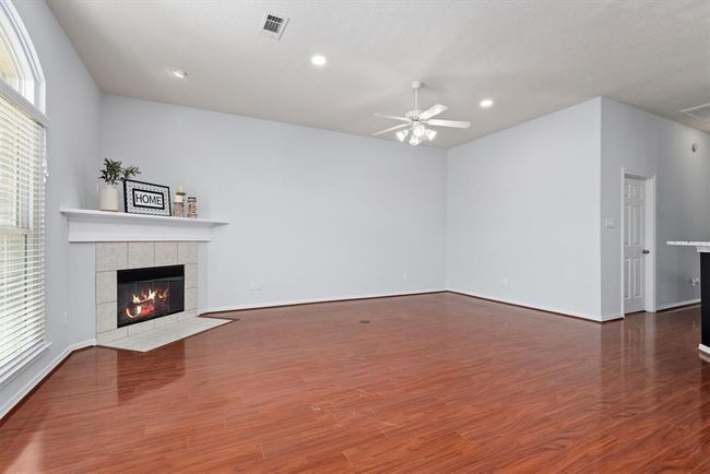 APT-1103 - 12755 Mill Ridge Dr, Townhouse with 2 bedrooms, 2 bathrooms and 1 parking in Cypress TX | Image 9