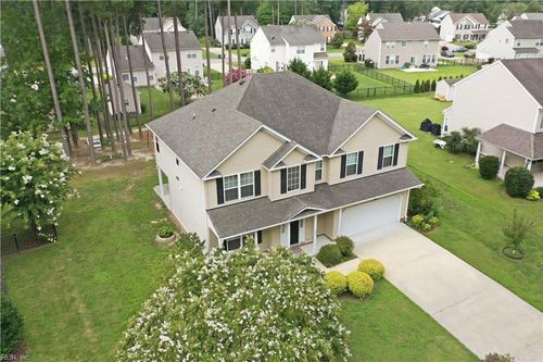 232 Wellington Cir, Smithfield, VA, 23430-6283 | Card Image