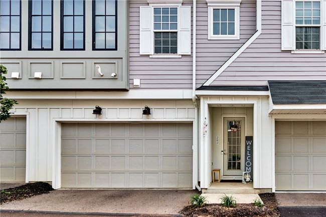 UNIT-202 - 305 Tillary Ln, Condo with 2 bedrooms, 2 bathrooms and 2 parking in Cranberry Twp PA | Image 8
