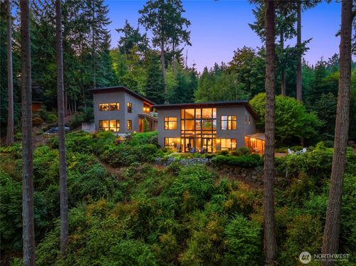 11121 Ne Brownell Ln, Bainbridge Island, WA, 98110-4800 | Card Image