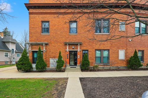 7-5962 N East Circle Avenue, Chicago, IL, 60631 | Card Image