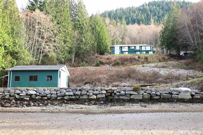 12815 Sunshine Coast Highway, House other with 3 bedrooms, 2 bathrooms and null parking in Madeira Park BC | Image 2