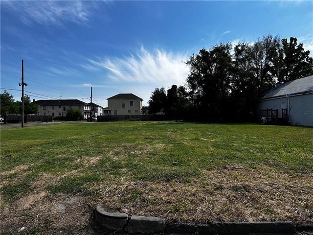 Land in New Orleans