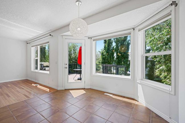 19 Rockyspring Green Nw, House other with 4 bedrooms, 4 bathrooms and 4 parking in Calgary AB | Image 8