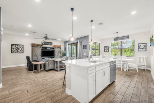 4819 Chantilly Rd, Lake Worth, FL, 33467-7412 | Card Image