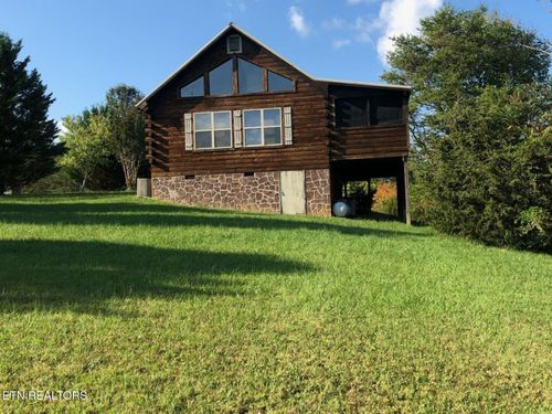 621 Magic Kingdom Ln, Sevierville, TN, 37876-2482 | Card Image