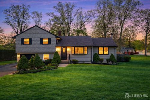 606 Willow Ave, Piscataway, NJ, 08854-4535 | Card Image