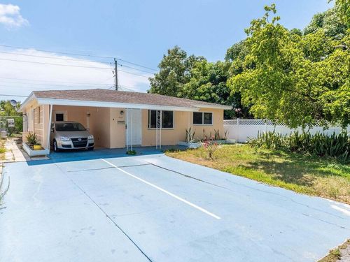 4230 Ne 1st Ter, Oakland Park, FL, 33334-1402 | Card Image