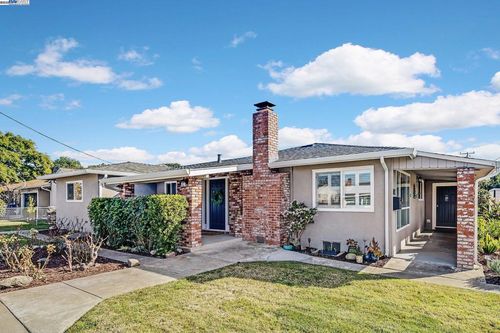 36304 Magellan Dr, Fremont, CA, 94536-5517 | Card Image
