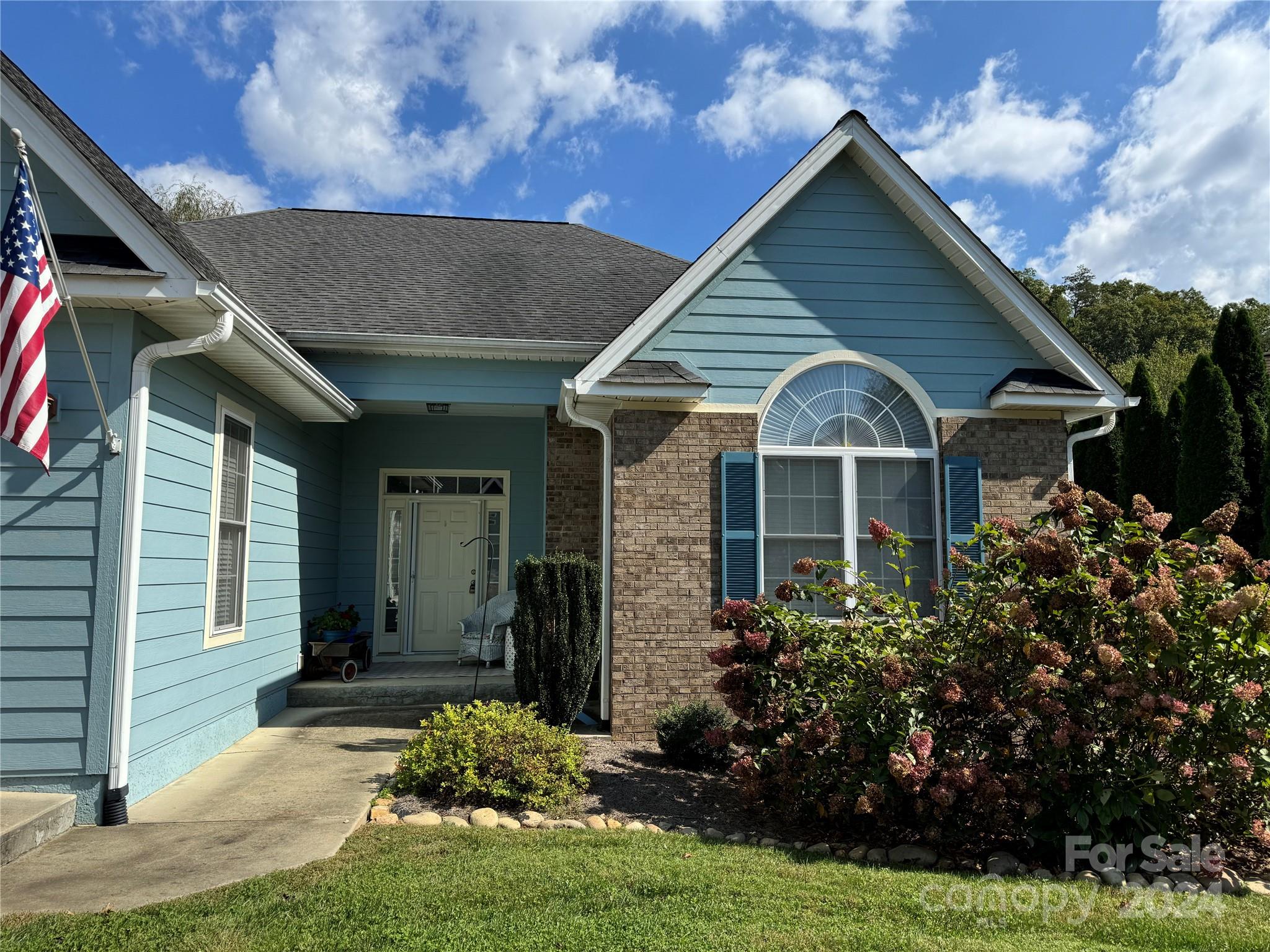 Linn Garden Ln, Swannanoa, NC 28778