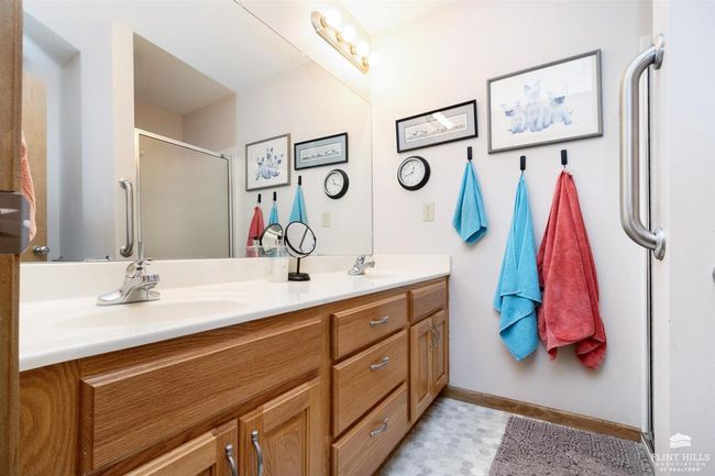 221 Hackberry Ave, House other with 3 bedrooms, 2 bathrooms and null parking in Manhattan KS | Image 14
