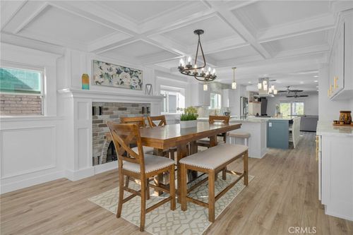 1015 Summit Dr, Crestline, CA, 92325-9142 | Card Image