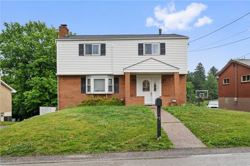 611 Pikeview Dr, Pittsburgh, PA, 15239-1329 | Card Image