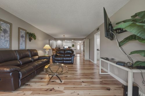 304-9420 S Hollybrook Lake Dr, Pembroke Pines, FL, 33025-1647 | Card Image